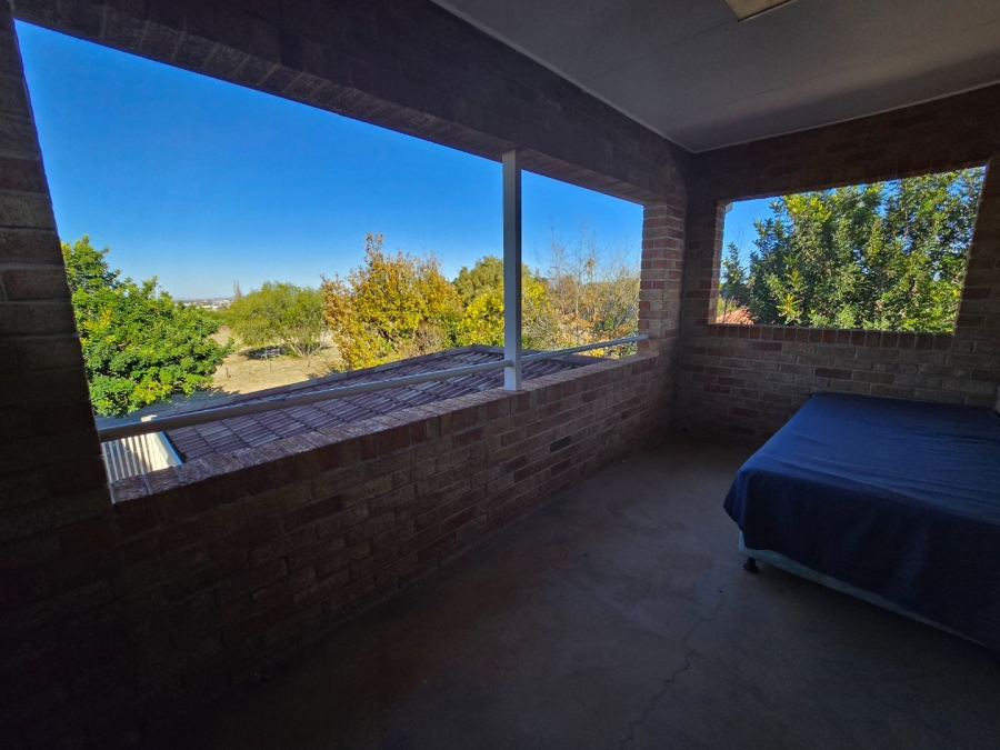 4 Bedroom Property for Sale in Universitas Ridge Free State